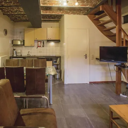 Richelle/vise Xiii Apartment *